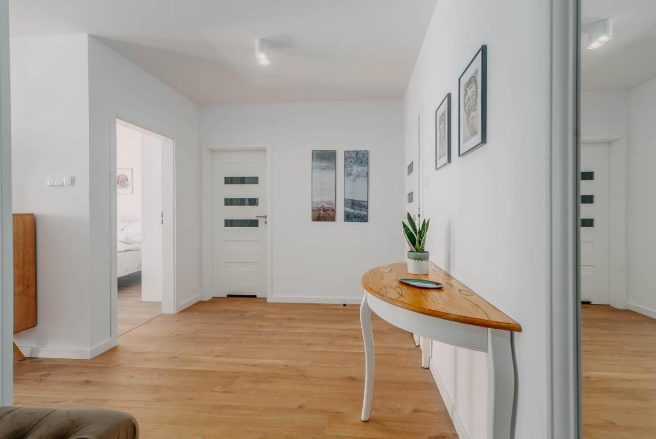 Nadmorskie Tarasy Apartament Wave Surfingbird Kołobrzeg Exteriör bild